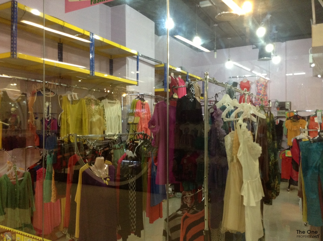 Shop for Sale and Rent Kenanga Wholesale city